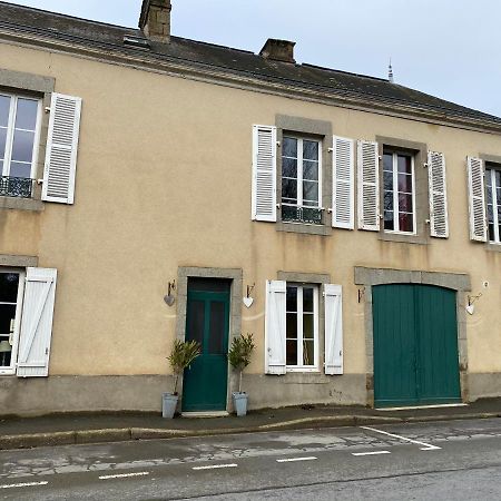 Le Trianon Bed & Breakfast Le Bourgneuf-la-Foret Dış mekan fotoğraf