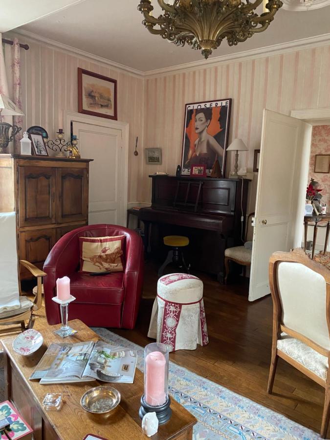 Le Trianon Bed & Breakfast Le Bourgneuf-la-Foret Dış mekan fotoğraf